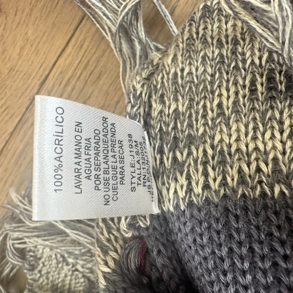 Entro Aztec Geometric Maroon and Gray Fringe Poncho S/M - Picture 8 of 8